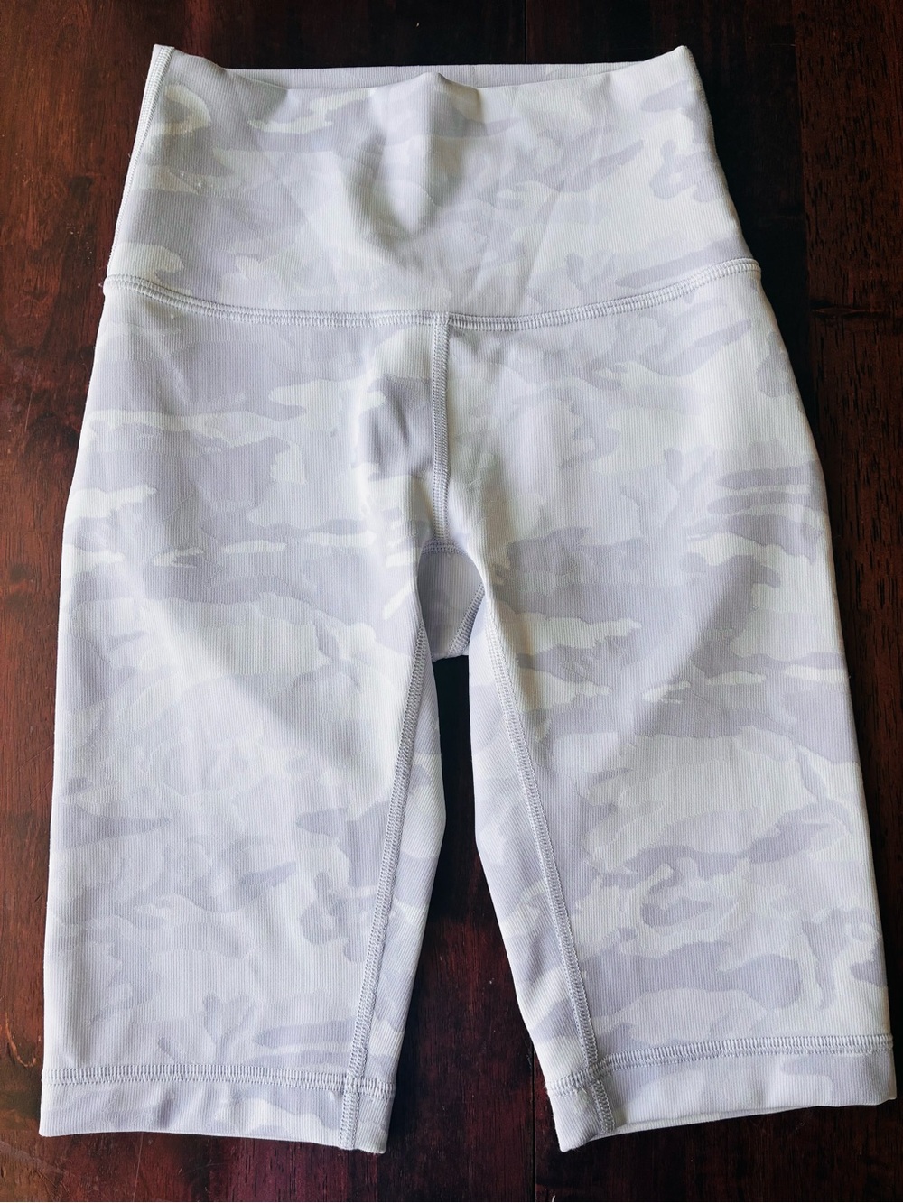 lululemon athletica Women's High-Rise Light Gray Camo Biker Shorts